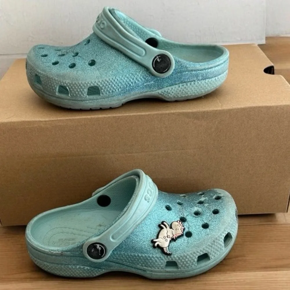 Kids Girls Crocs Shoes Slippers size C11 Used